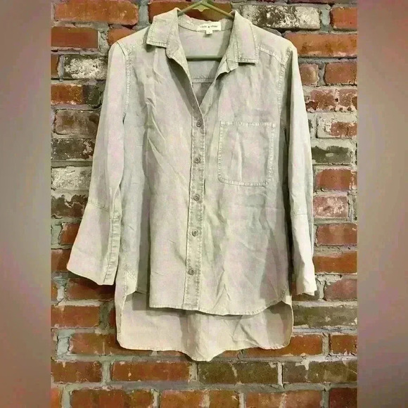 Anthropologie Cloth & Stone Acid Wash Hi-Lo Vneck Size Small - Picture 1 of 7